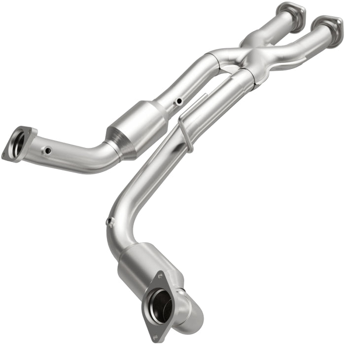 MagnaFlow Direct Fit Catalytic Converter 06-10 Jeep Grand Cherokee 6.1L