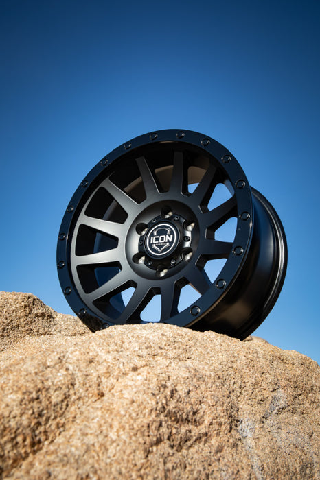 ICON Compression 18x9 / 5x5 / -12mm / 4.5in BS Double Black Wheel