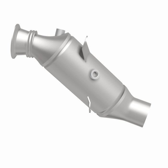 MagnaFlow Direct Fit Catalytic Converter 2015 BMW 640i/740i Underbody