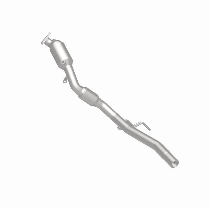MagnaFlow Direct Fit Catalytic Converter 11-15 Volkswagen Touareg V6 3.6 OEM Underbody