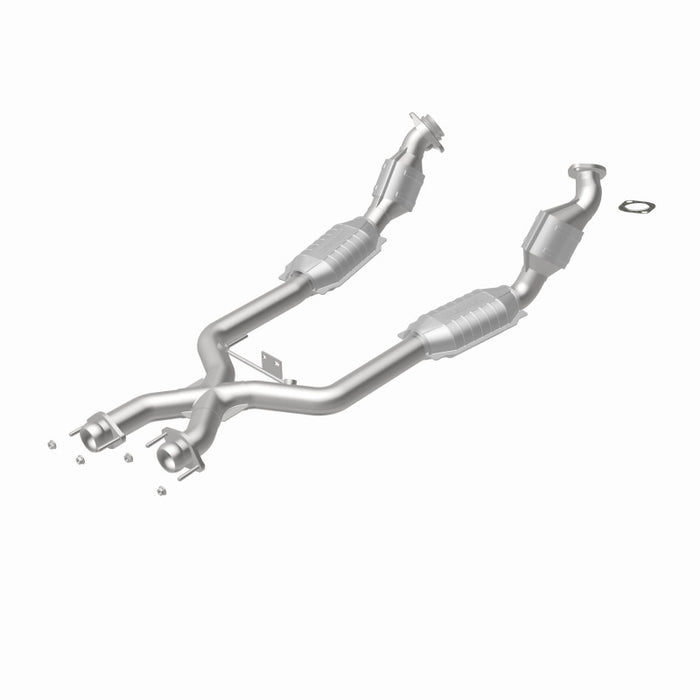 MagnaFlow Direct Fit Catalytic Converter 96-98 4.6L *California*
