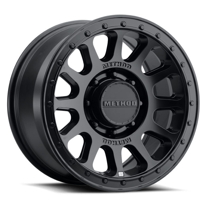 Method MR709 HD Bead Grip 18x 9in / ET12 / 8x6.5 BP / 121.3mm Bore - Black Wheel