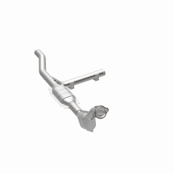 MagnaFlow Direct Fit Catalytic Converter 97-98 Ford Expedition 4.6