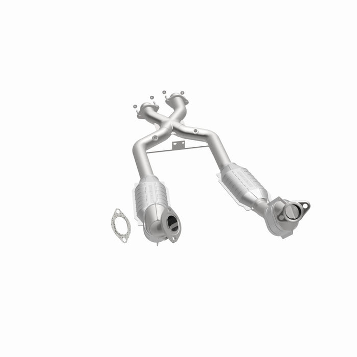 MagnaFlow Direct Fit Catalytic Converter 96-98 4.6L *California*