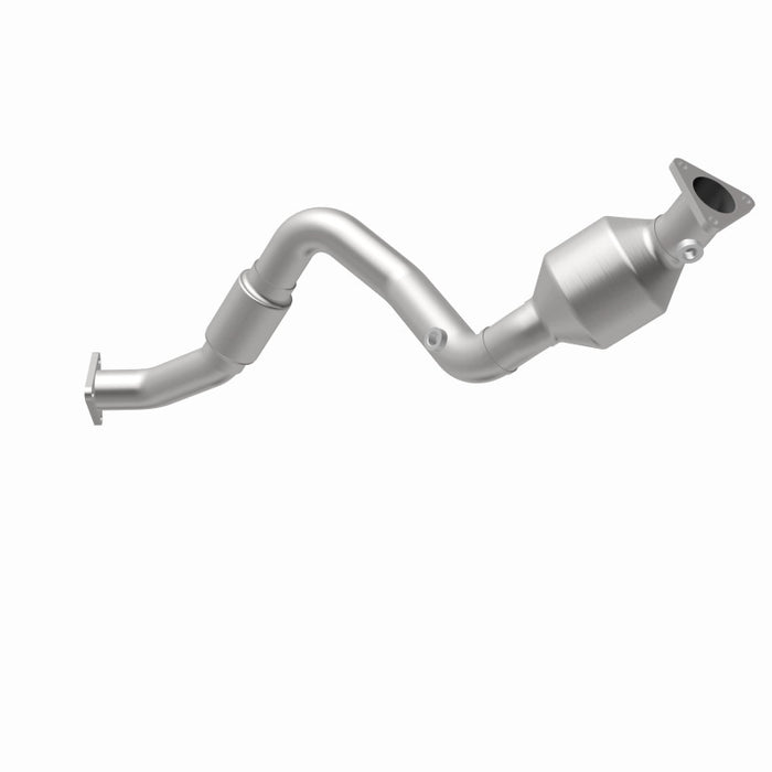 MagnaFlow Direct Fit Catalytic Converter 07 VW Touareg 3.6L Front close