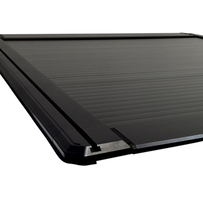 Westin 19-26 GM Silverado/Sierra 2500/3500 6ft 6in Bed Manual Retractable Tonneau Cover - Black