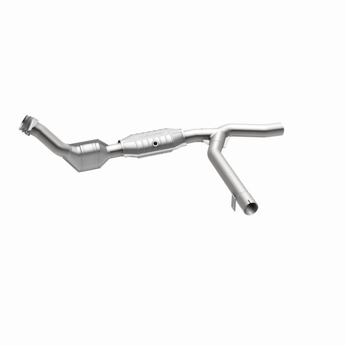 MagnaFlow Direct Fit Catalytic Converter 00-01 Ford F-150 4.6L 2wd