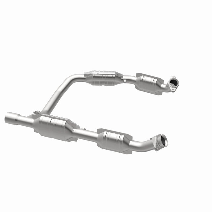 MagnaFlow Direct Fit Catalytic Converter 06 Ford E350 Van 5.4L