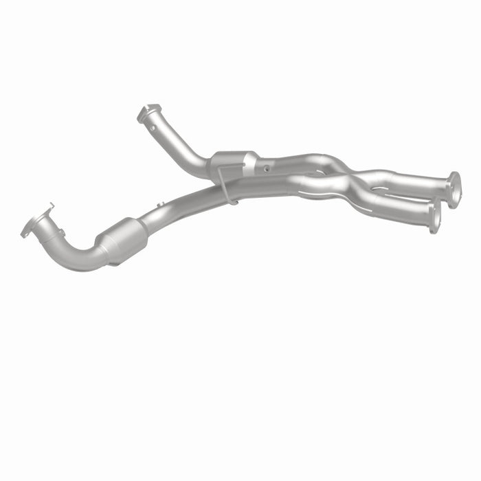 MagnaFlow Direct Fit Catalytic Converter 06-10 Jeep Grand Cherokee 6.1L