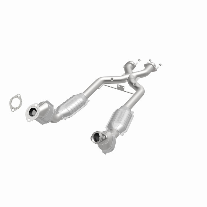MagnaFlow Direct Fit Catalytic Converter 96-98 4.6L *California*
