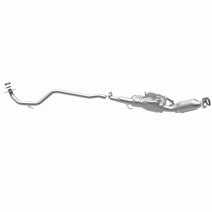 MagnaFlow Direct Fit Catalytic Converter 14-19 Toyota Prius C Base Underbody 1.5L