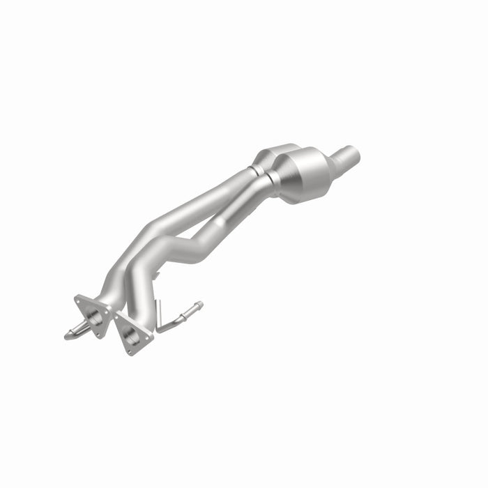 MagnaFlow Direct Fit Catalytic Converter 07-09 Audi Q7 3.6L Manifold
