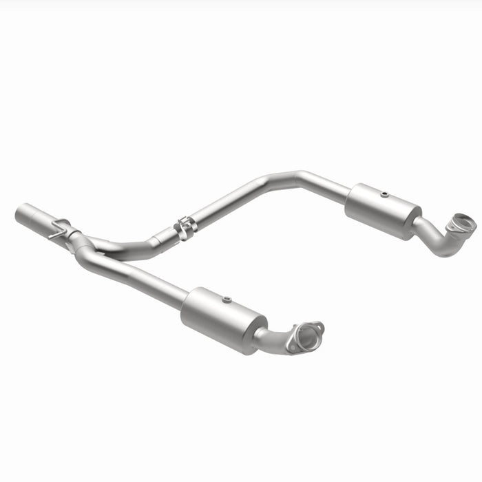 MagnaFlow 09-13 Ford E-350 Super Duty V10 6.8 OEM Underbody Direct Fit Catalytic Converter