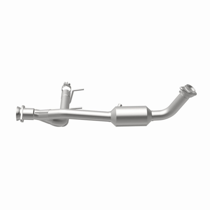 MagnaFlow Direct Fit Catalytic Converter 05-06 Lincoln Navigator 5.4L w/ 3in Main Piping