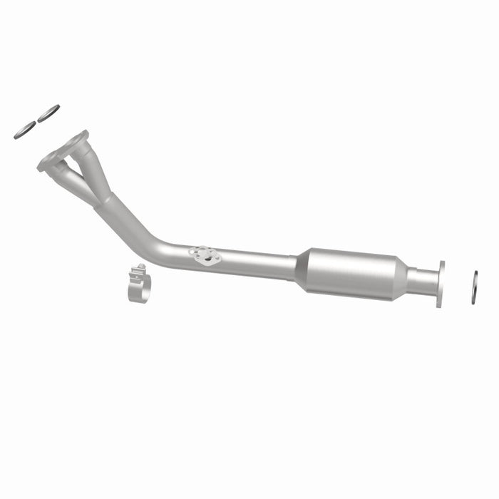 MagnaFlow Direct Fit Catalytic Converter California Grade 96-98 Toyota 4Runner 2.7L