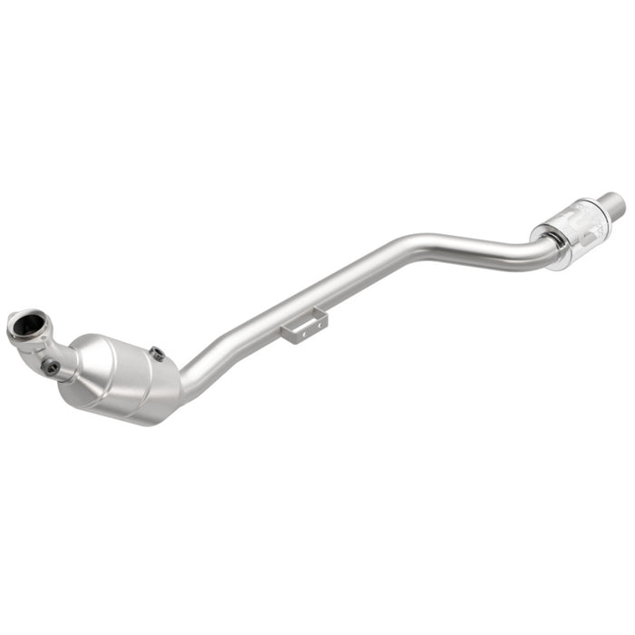 MagnaFlow Direct Fit Catalytic Converter 06-07 Mercedes C230 2.5L Passenger Side