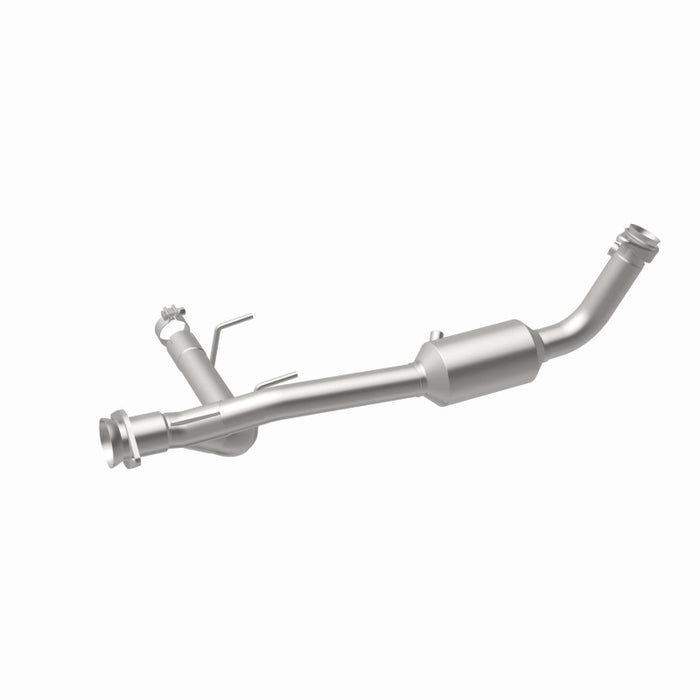 MagnaFlow Direct Fit Catalytic Converter 05-06 Lincoln Navigator 5.4L w/ 3in Main Piping