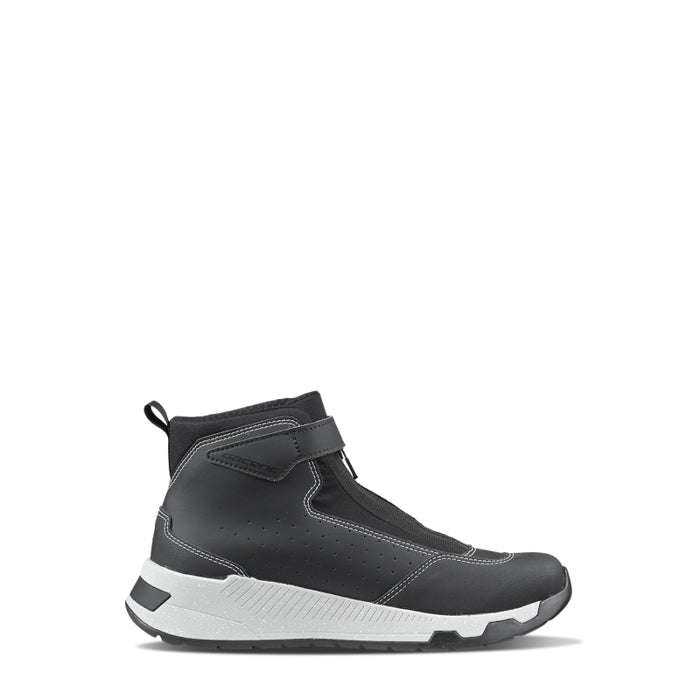 Gaerne G.Zion Gore-Tex Boot Black/White Size - 11