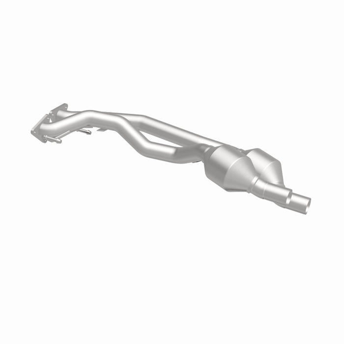 MagnaFlow Direct Fit Catalytic Converter 07-09 Audi Q7 3.6L Manifold