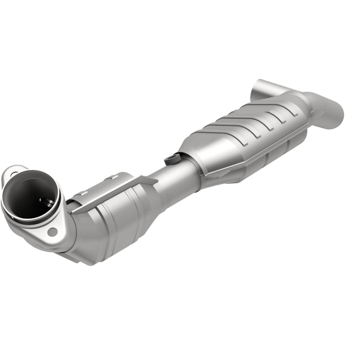 MagnaFlow Direct Fit Catalytic Converter 03 Lincoln Navigator 5.4L