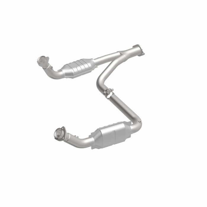 MagnaFlow Direct Fit Catalytic Converter 00-01Tahoe/Yukon V8 5.7L