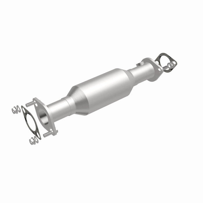 MagnaFlow Direct Fit Catalytic Converter 04-06 Outlander 2.4L