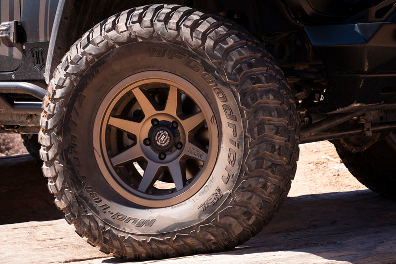ICON Rebound Pro 17x8.5 / 5x5.5 / 0mm / 4.75in BS Bronze Wheel