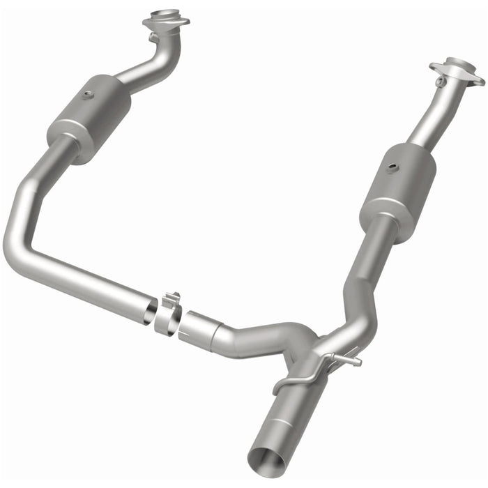 MagnaFlow 09-13 Ford E-350 Super Duty V10 6.8 OEM Underbody Direct Fit Catalytic Converter