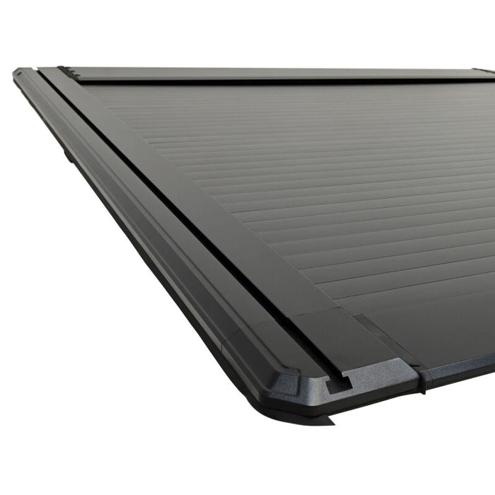Westin 17-26 Ford F-250/F-350/F-450/F-550 SD 6ft 10in Bed Manual Retractable Tonneau Cover - Black