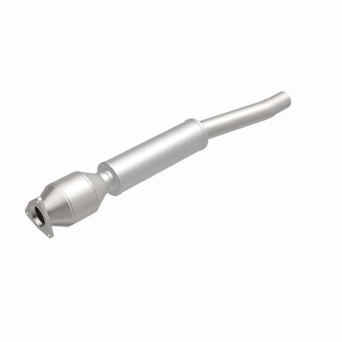 MagnaFlow Direct Fit Catalytic Converter 04/06 VW Phaeton 4.2L Rear Driver Side