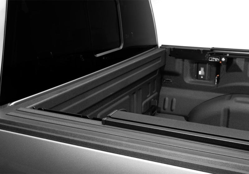 Retrax 22-26 Ford Maverick 4ft5in. Bed RetraxPRO EZ-Off FRC-4000
