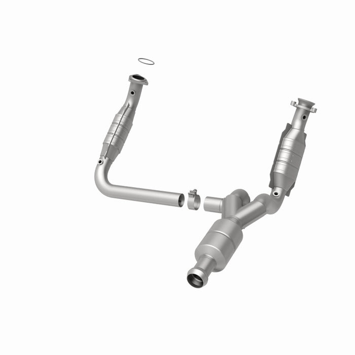 MagnaFlow Direct Fit Catalytic Converter 10-13 GMC Sierra 1500 V6 4.3L