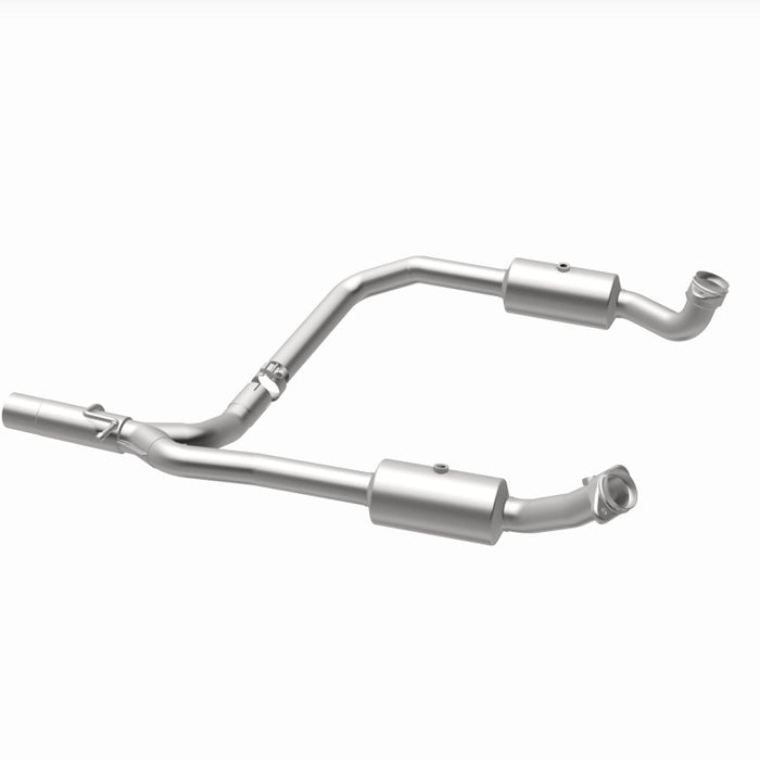 MagnaFlow 09-13 Ford E-350 Super Duty V10 6.8 OEM Underbody Direct Fit Catalytic Converter