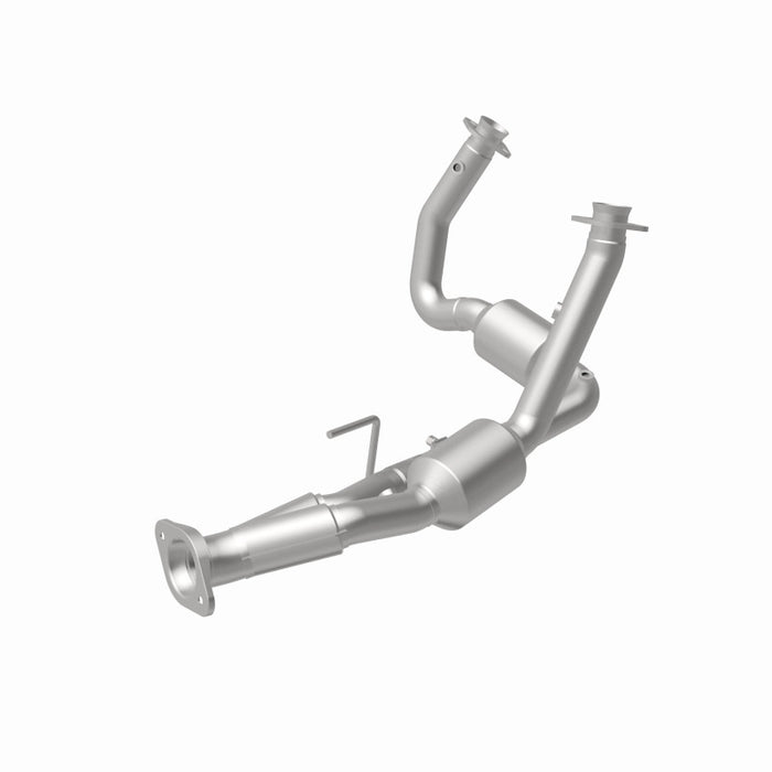 MagnaFlow 05-06 Jeep Grand Cherokee 5.7L Direct Fit Catalytic Converter