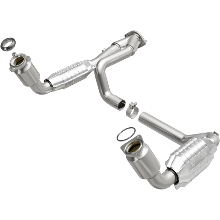 MagnaFlow Direct Fit Catalytic Converter 99-00 Chevy Pickups 4.3L