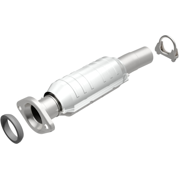 MagnaFlow Direct Fit Catalytic Converter 04 Toyota Sienna 3.3L