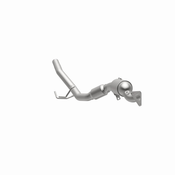 MagnaFlow Direct Fit Catalytic Converter 11-15 Volkswagen Touareg V6 3.6 OEM Underbody