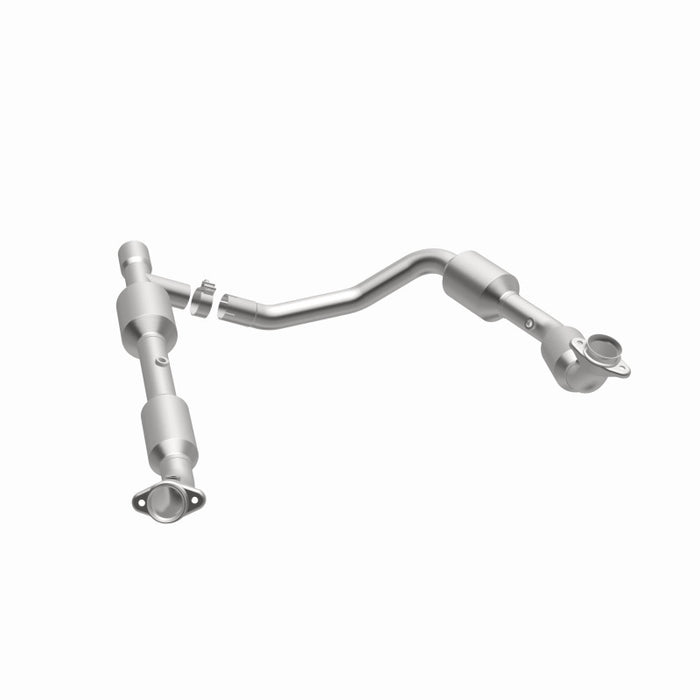 MagnaFlow Direct Fit Catalytic Converter 05-06 Ford E-350 Super Duty 5.4L