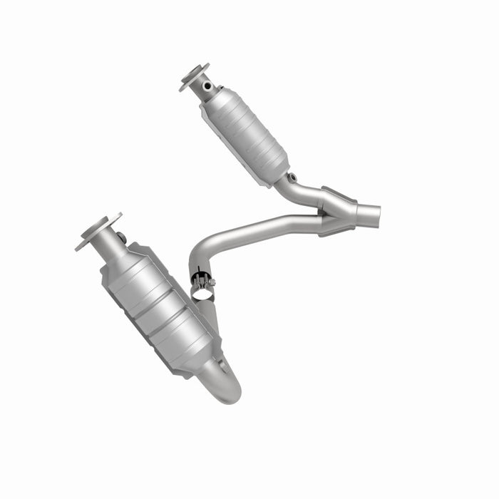MagnaFlow Direct Fit Catalytic Conv 05-06 Dodge Dakota/2006 Mitsubishi Raider 3.7L Y-Pipe Assembly