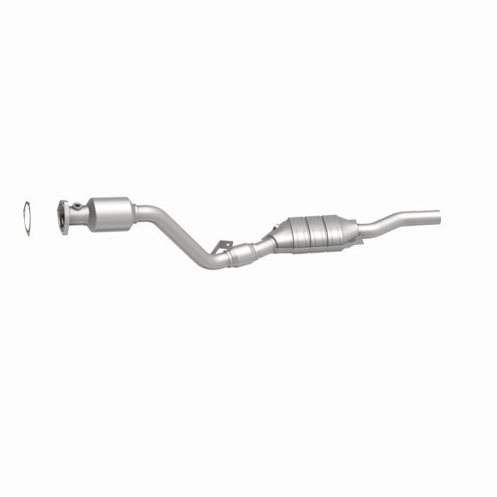 MagnaFlow Direct Fit Catalytic Converter 03 Volkswagen Passat 2.8L