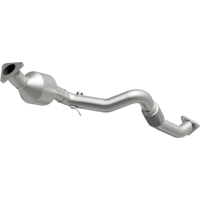 MagnaFlow Direct Fit Catalytic Converter 07 VW Touareg 3.6L Front close