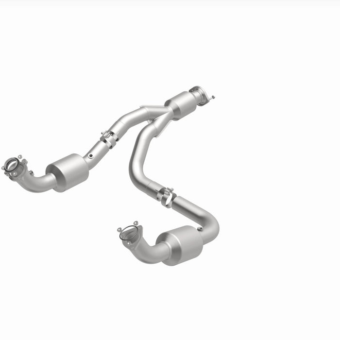 MagnaFlow 12-20 Chevrolet Express 4500 Underbody 6.0L Direct Fit Catalytic Converter