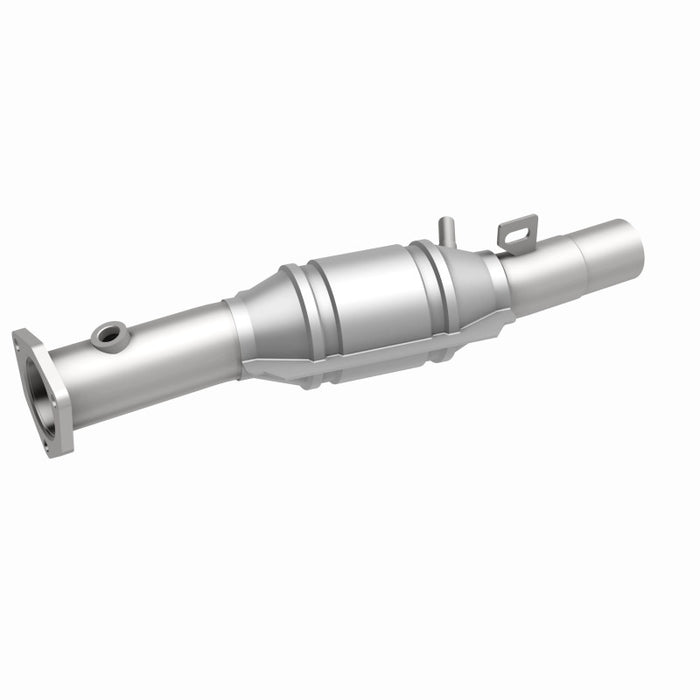 MagnaFlow Direct Fit Catalytic Converter 95 Volkswagen Golf 2.8L