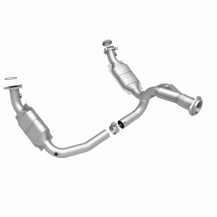 MagnaFlow Direct Fit Catalytic Converter 07-08 Escalade 6.2 Driver Side OEM