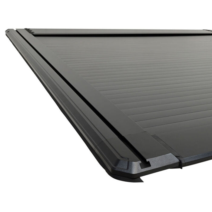 Westin 24-26 Toyota Tacoma 5ft Bed Manual Retractable Tonneau Cover - Black