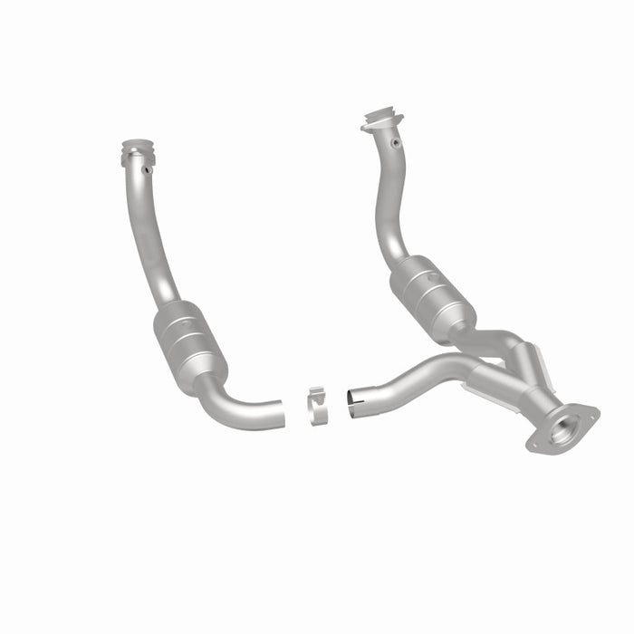 MagnaFlow 08-10 Ford F-350 Super Duty 6.8L Direct Fit Converter