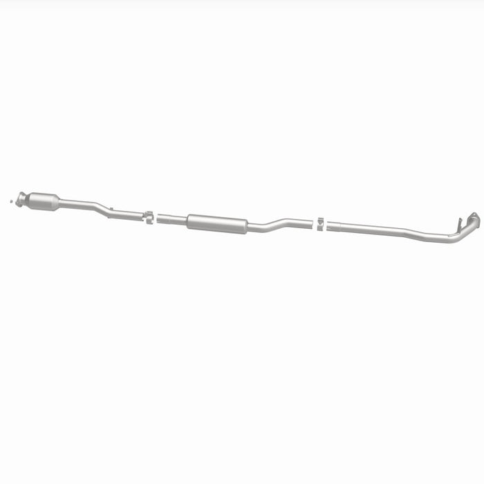 MagnaFlow 14-18 Mitsubishi Outlander Underbody 2.4L AWD Direct Fit Catalytic Converter