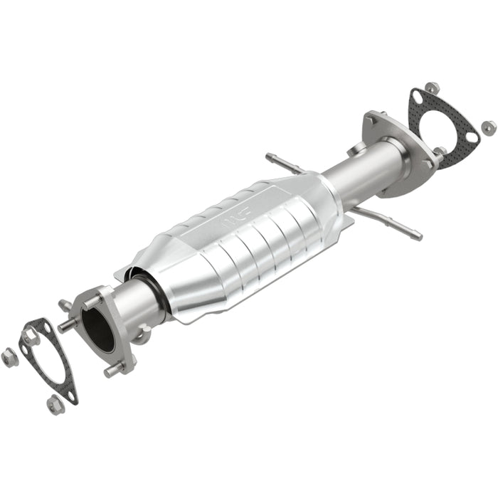 MagnaFlow Direct Fit Catalytic Converter 96-99 S10/Sanoma 4WD 4.3L