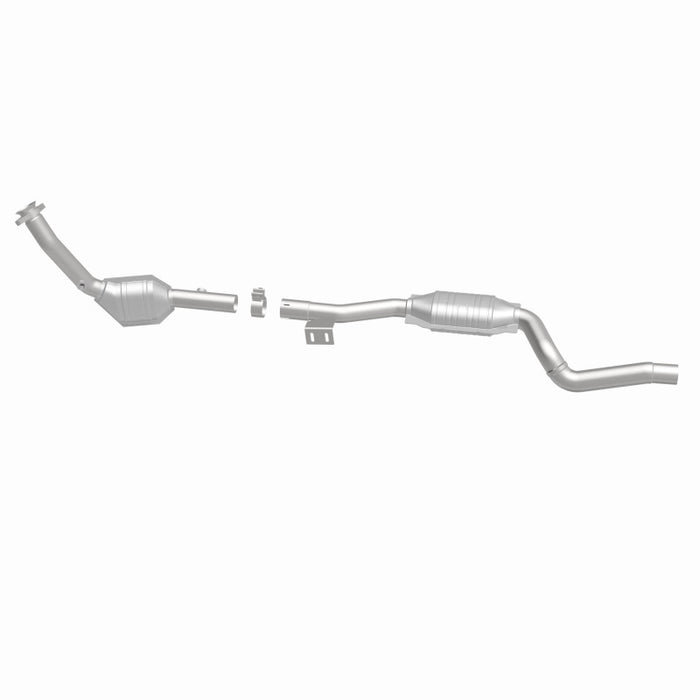 MagnaFlow Direct Fit Catalytic Converter 2003 ML350 3.7L Underbody