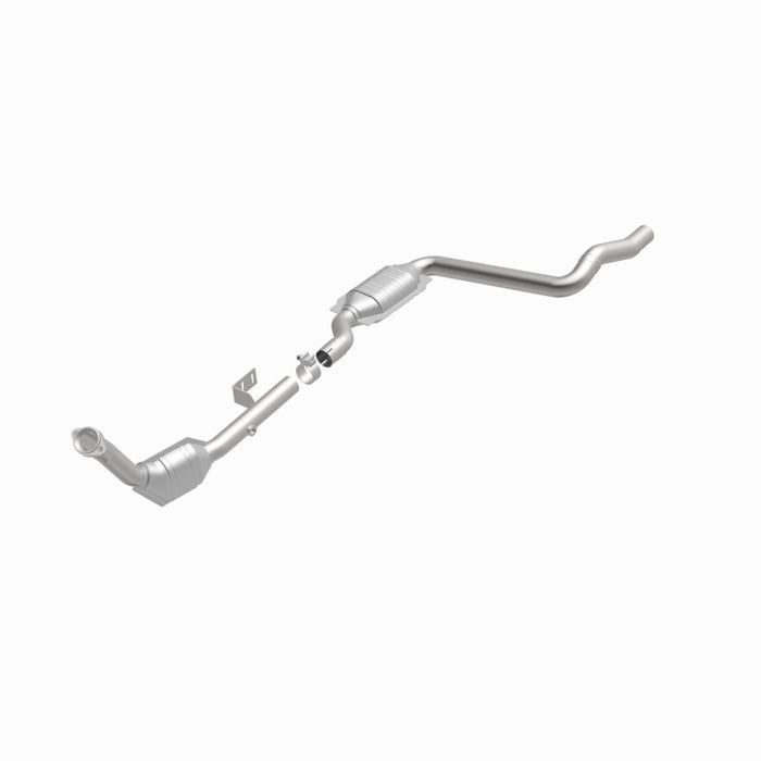 MagnaFlow Direct Fit Catalytic Converter 2003 ML350 3.7L Underbody